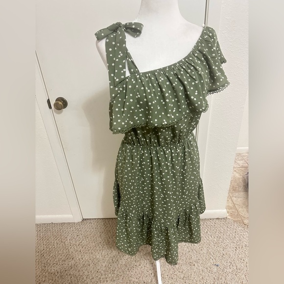 Davi Dana polka dot green one shoulder sleeveless mini dress with lace trim - Picture 7 of 10